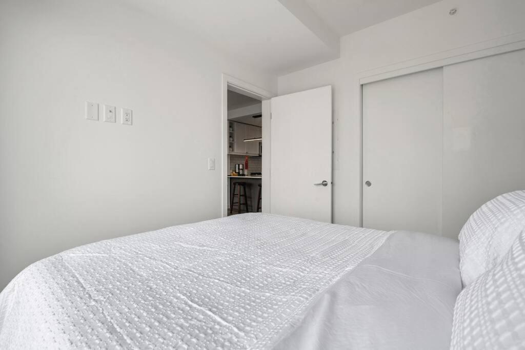 Chic 1Br Kensington Unit W/Parking Apartment Calgary Exterior photo