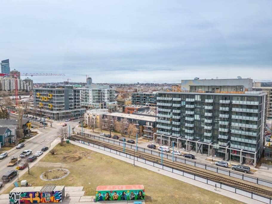 Chic 1Br Kensington Unit W/Parking Apartment Calgary Exterior photo