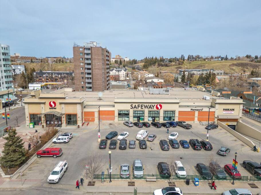 Chic 1Br Kensington Unit W/Parking Apartment Calgary Exterior photo