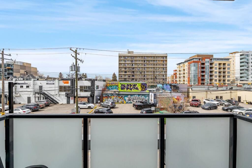 Chic 1Br Kensington Unit W/Parking Apartment Calgary Exterior photo