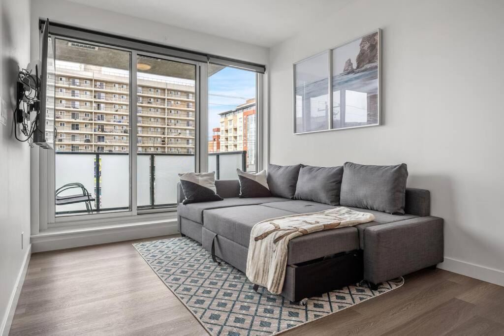 Chic 1Br Kensington Unit W/Parking Apartment Calgary Exterior photo
